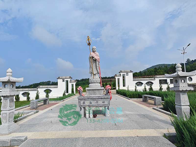 沈阳墓园优选：经济实惠，温馨纪念的选择